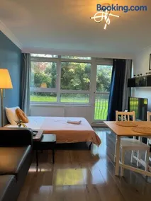 Charming Home on Abbey Road near Baker Street in Central London - Image 2