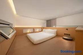 Huan Qiu Li She La Venta Inn - Image 4