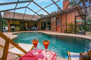 Family Friendly Pool Paradise Retreat Near Beaches - Image 1