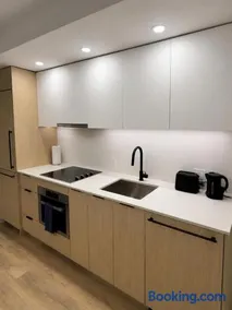 Modern Suite - Image 2