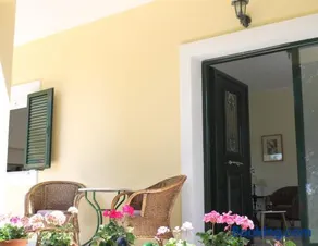 Olive House - Image 3