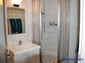 August Restaurant Hotel - Image 4