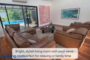 Resort living 3kms from the city, Tennis Court, Pool, Large Garden - Image 1