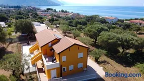 Oliblu Holiday Home - Image 1