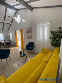 GALLERY - Image 3