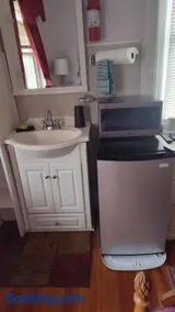 OAKLAND Guest House - Image 1