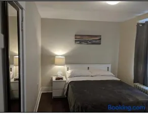 House in Niagara falls, Close to Clifton Hill, Casino and Horseshoe falls and with kitchen for 6 Guest - Image 5