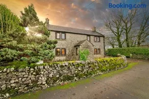 Finest Retreats - The Shires at Alstonefield - Image 1
