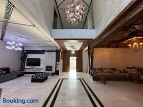 Exceptional Villa Pool - Image 1