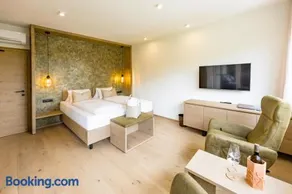 Weingut-Wohlfühlzimmer Adam-Lieleg - Image 4