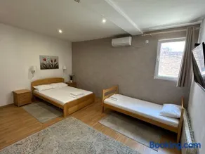 Apartments and Rooms L E F T RIVER Belgrade - Image 2