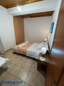 Andrianas Apartment - Image 2
