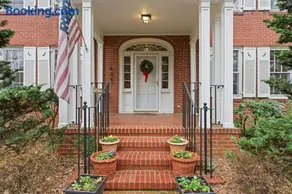 Classic Davidson Retreat 4BR Walk to Downtown - Image 2