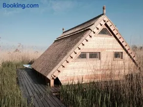 Seehütte Pfahlbau-Neusiedlersee-GlamPing - Image 1