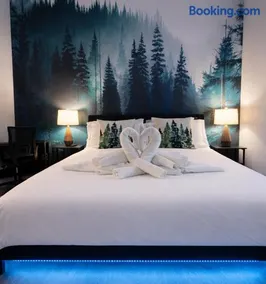 Calm Luxury Living at Northtowne - Image 2