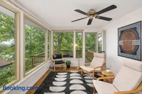 Private Riverside Retreat - Image 1