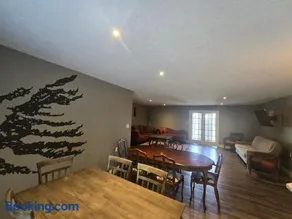 Bizlodge County Greenside Lakeview - Image 4