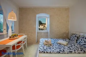 Season4All Apartments - Image 1
