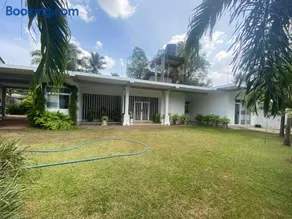 Estro Villa - Image 1