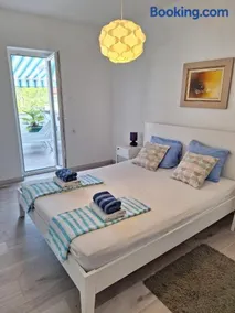 App Sanny with nice terrace - Image 3
