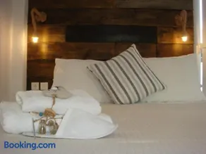 Ammos Luxury Studios - Image 3