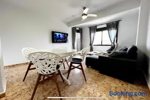 Beach Retreat - Image 2