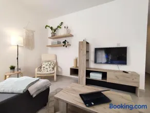 LA88 Sweet Home - Image 3