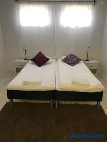 Fjord Hostel Rooms - Image 3