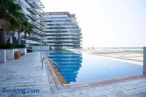 Luxury Jr. 1BR in Mayan Yas Island - Image 2