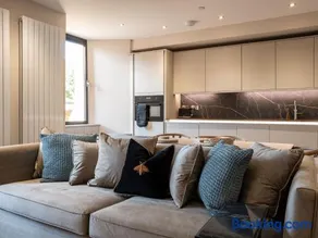 Arran Shores Luxury Shorefront Apartment 2 - Image 4
