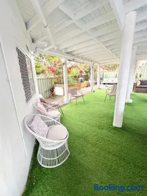 Large Coastal Home in the Heart of the Entrance! Sleeps 18 - Image 4