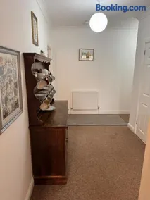 Cosy, Sleeps 5, Bathroom, Parking, Beautiful Beach Coast Sunset Ventnor 22RP - Image 3