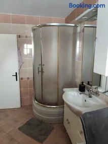 Private Apartment with Separate Entrance - Image 4