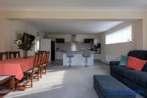 Seaview Cottage - Image 1