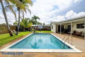 Boynton 3 2 Pool House - Image 1