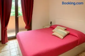 Yes I Know My Room - Claudia e Lory - Image 3