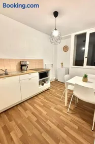 Appart cosy a 5mn Gares Lille, parking gratuit - Image 3