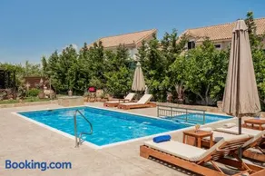 Villa Sophie - Sunny Retreat! - Image 3