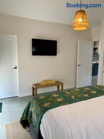 Erowal Bay Guesthouse Jervis Bay - Image 2