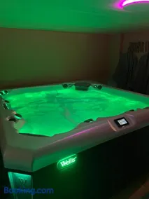 BEAUTIFUL LIFE BED and SPA - Image 1