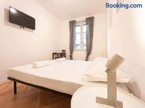 RRRapido Sant' Ambrogio Suites and Rooms - Via Olona - Image 4