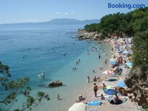 Apartman Hana u blizini ronilačkog kluba i Kostrenskih plaža - Image 1