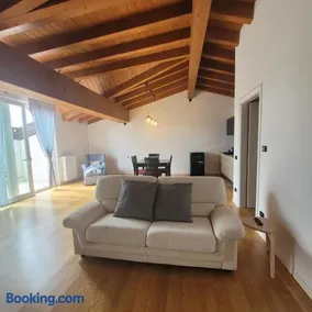 Carlotta Mountain Lake Iseo Hospitality - Image 2