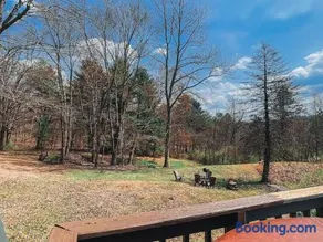 Edgewater Escape, Hocking Hills, Hot Tub, Pond - Image 3