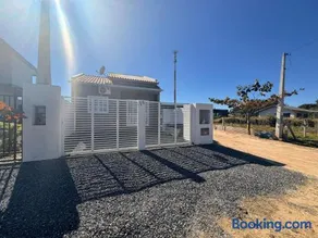 Casa com piscina A 250 METROS DA PRAIA de Canto Grande BOMBINHAS - Image 1