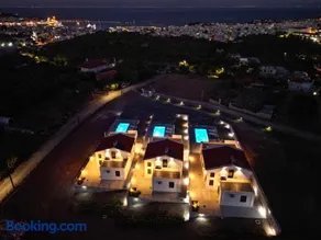 Pierres Blanches Residences, with private pools - Image 1