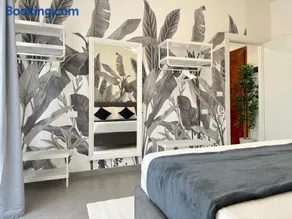 Villa Laura Apartments - Image 2