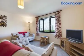 2 Bed in Beer oc-jbpio7 - Image 3