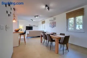 Ferienhaus mit Jacuzzi und Taverne mit Billard - Image 3