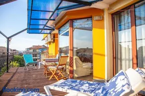 Nessebar's NEW Town TOP Centre 2-BDR Apartment by Flаt Manаger - Image 1